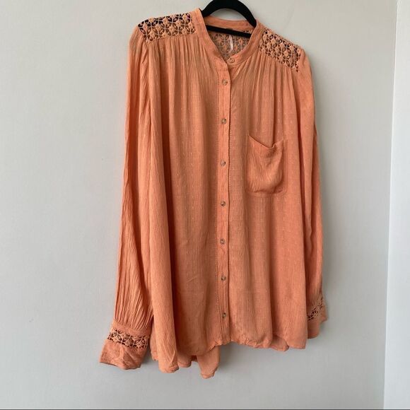 FREE People-The Perfect Lace Back Button Down Peach (Size:Small) - Picture 6 of 12